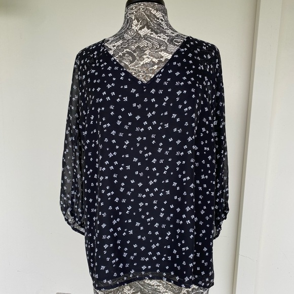 Black and white blouse by Papermoon. Size XL - Picture 1 of 5